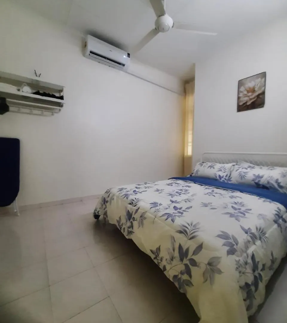 Cozy Aizhome Balik Pulau Malásia